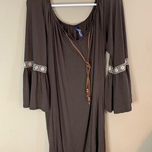 Chic Brown Midi Dress with Timeless Appeal